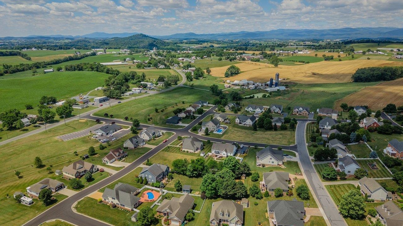 301 BARTLEY ST, DAYTON, Virginia 22821, 5 Bedrooms Bedrooms, ,3 BathroomsBathrooms,Residential,5 BEDROOM, 3 BATH ONE-LEVEL HOME W/ FULL WALK-OUT ,301 BARTLEY ST,678980 MLS # 678980
