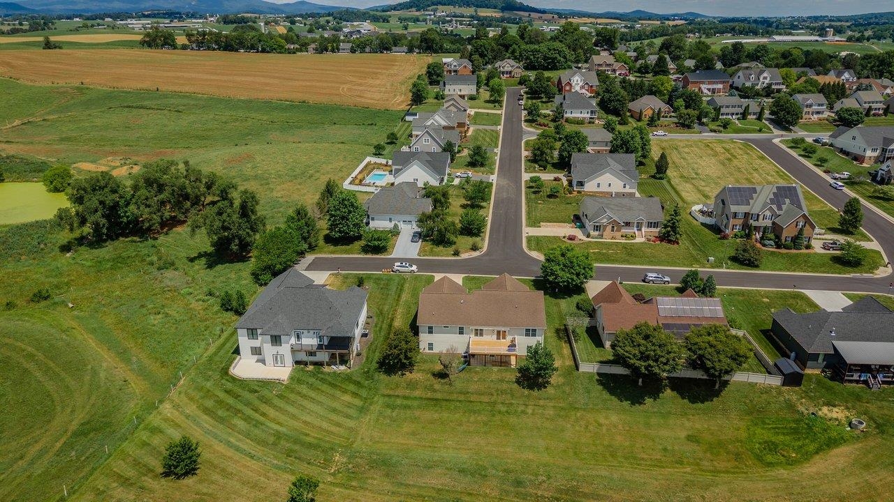 301 BARTLEY ST, DAYTON, Virginia 22821, 5 Bedrooms Bedrooms, ,3 BathroomsBathrooms,Residential,5 BEDROOM, 3 BATH ONE-LEVEL HOME W/ FULL WALK-OUT ,301 BARTLEY ST,678980 MLS # 678980