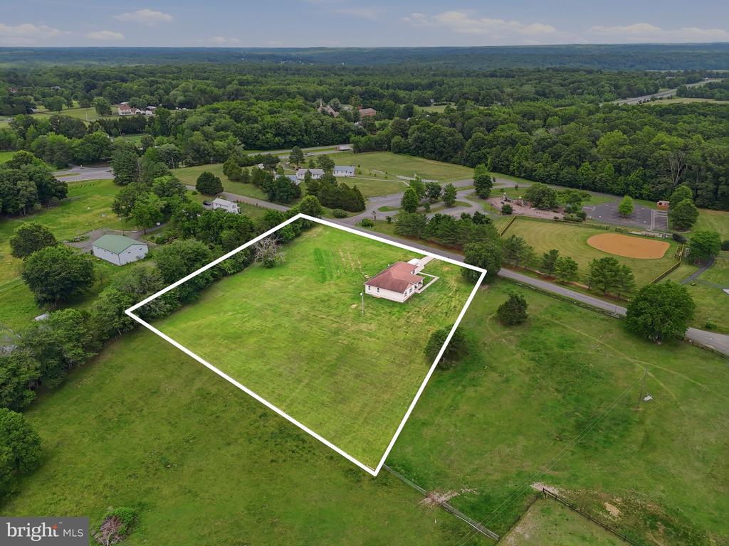 3472 ROCK RUN RD, GOLDVEIN, Virginia 22720, 3 Bedrooms Bedrooms, ,2 BathroomsBathrooms,Residential,3472 ROCK RUN RD,VAFQ2022650 MLS # VAFQ2022650