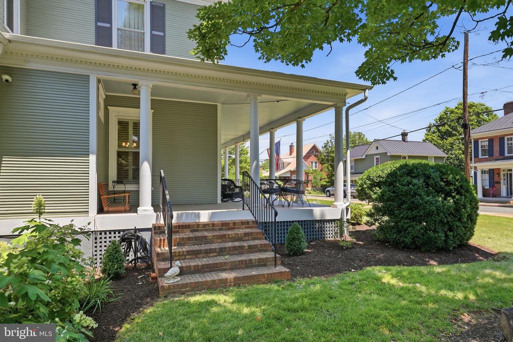 406 MACOY AVE, CULPEPER, Virginia 22701, 6 Bedrooms Bedrooms, ,3 BathroomsBathrooms,Residential,406 MACOY AVE,VACU2014164 MLS # VACU2014164 406 MACOY AVE, CULPEPER, Virginia 22701, 6 Bedrooms Bedrooms, ,3 BathroomsBathrooms,Residential,406 MACOY AVE,VACU2014164 MLS # VACU2014164