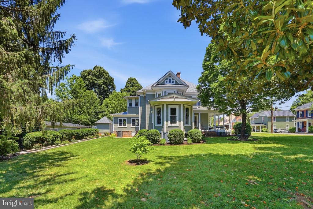 406 MACOY AVE, CULPEPER, Virginia 22701, 6 Bedrooms Bedrooms, ,3 BathroomsBathrooms,Residential,406 MACOY AVE,VACU2014164 MLS # VACU2014164 406 MACOY AVE, CULPEPER, Virginia 22701, 6 Bedrooms Bedrooms, ,3 BathroomsBathrooms,Residential,406 MACOY AVE,VACU2014164 MLS # VACU2014164