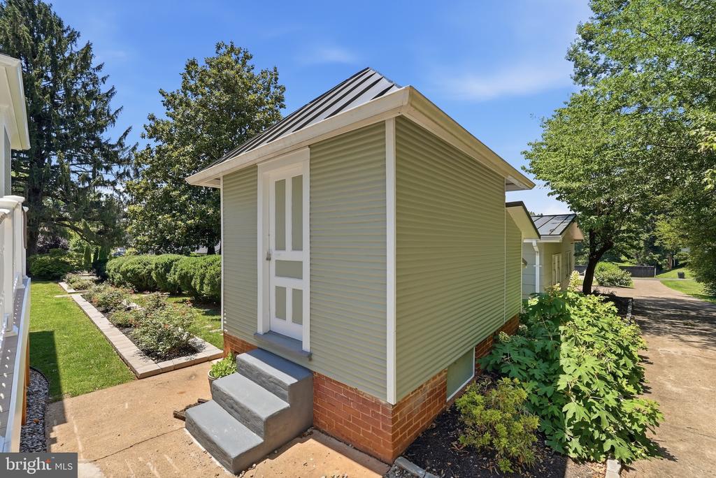 406 MACOY AVE, CULPEPER, Virginia 22701, 6 Bedrooms Bedrooms, ,3 BathroomsBathrooms,Residential,406 MACOY AVE,VACU2014164 MLS # VACU2014164 406 MACOY AVE, CULPEPER, Virginia 22701, 6 Bedrooms Bedrooms, ,3 BathroomsBathrooms,Residential,406 MACOY AVE,VACU2014164 MLS # VACU2014164