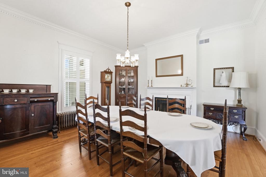 406 MACOY AVE, CULPEPER, Virginia 22701, 6 Bedrooms Bedrooms, ,3 BathroomsBathrooms,Residential,406 MACOY AVE,VACU2014164 MLS # VACU2014164 406 MACOY AVE, CULPEPER, Virginia 22701, 6 Bedrooms Bedrooms, ,3 BathroomsBathrooms,Residential,406 MACOY AVE,VACU2014164 MLS # VACU2014164