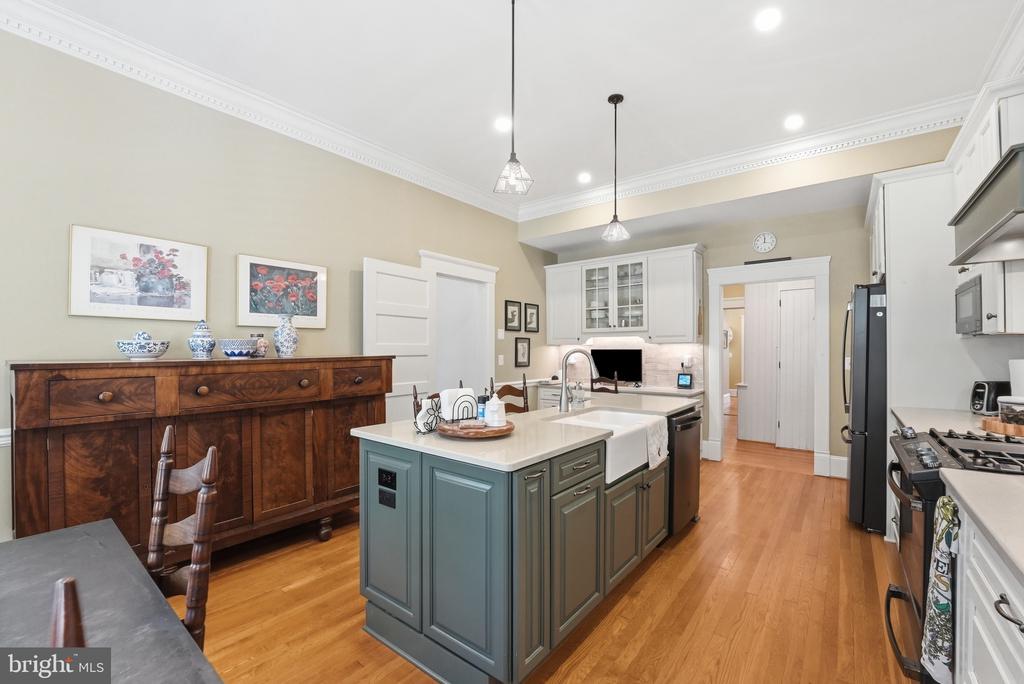 406 MACOY AVE, CULPEPER, Virginia 22701, 6 Bedrooms Bedrooms, ,3 BathroomsBathrooms,Residential,406 MACOY AVE,VACU2014164 MLS # VACU2014164 406 MACOY AVE, CULPEPER, Virginia 22701, 6 Bedrooms Bedrooms, ,3 BathroomsBathrooms,Residential,406 MACOY AVE,VACU2014164 MLS # VACU2014164