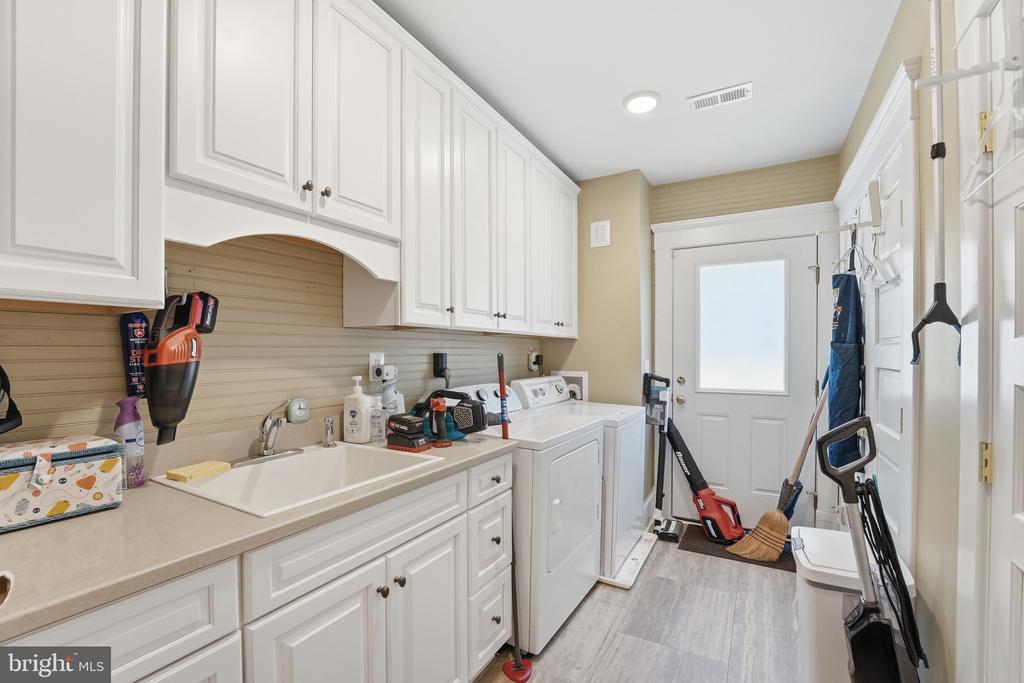 406 MACOY AVE, CULPEPER, Virginia 22701, 6 Bedrooms Bedrooms, ,3 BathroomsBathrooms,Residential,406 MACOY AVE,VACU2014164 MLS # VACU2014164 406 MACOY AVE, CULPEPER, Virginia 22701, 6 Bedrooms Bedrooms, ,3 BathroomsBathrooms,Residential,406 MACOY AVE,VACU2014164 MLS # VACU2014164