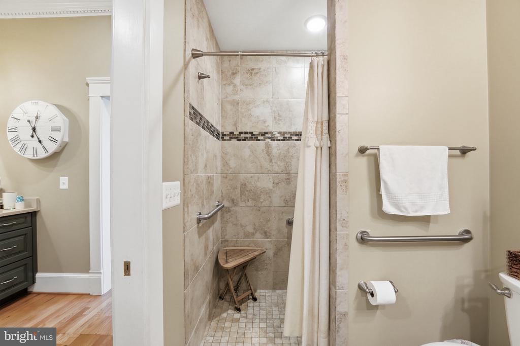 406 MACOY AVE, CULPEPER, Virginia 22701, 6 Bedrooms Bedrooms, ,3 BathroomsBathrooms,Residential,406 MACOY AVE,VACU2014164 MLS # VACU2014164 406 MACOY AVE, CULPEPER, Virginia 22701, 6 Bedrooms Bedrooms, ,3 BathroomsBathrooms,Residential,406 MACOY AVE,VACU2014164 MLS # VACU2014164