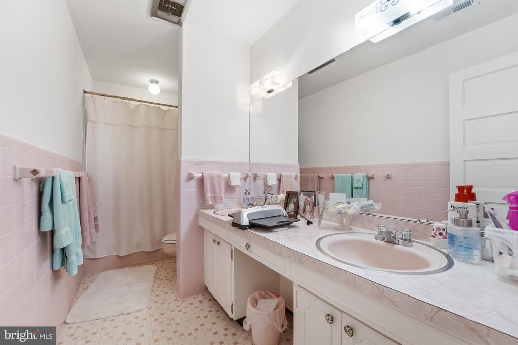 406 MACOY AVE, CULPEPER, Virginia 22701, 6 Bedrooms Bedrooms, ,3 BathroomsBathrooms,Residential,406 MACOY AVE,VACU2014164 MLS # VACU2014164 406 MACOY AVE, CULPEPER, Virginia 22701, 6 Bedrooms Bedrooms, ,3 BathroomsBathrooms,Residential,406 MACOY AVE,VACU2014164 MLS # VACU2014164