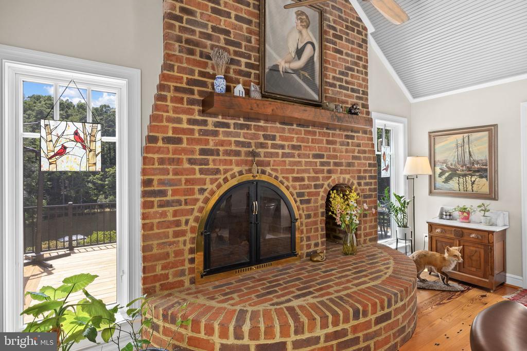 7409 RIVER RD, FREDERICKSBURG, Virginia 22407, 8 Bedrooms Bedrooms, ,4 BathroomsBathrooms,Residential,7409 RIVER RD,VASP2043054 MLS # VASP2043054