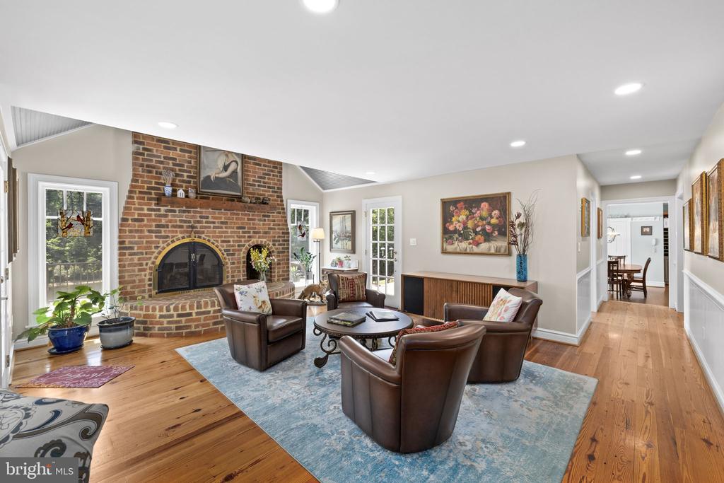 7409 RIVER RD, FREDERICKSBURG, Virginia 22407, 8 Bedrooms Bedrooms, ,4 BathroomsBathrooms,Residential,7409 RIVER RD,VASP2043054 MLS # VASP2043054