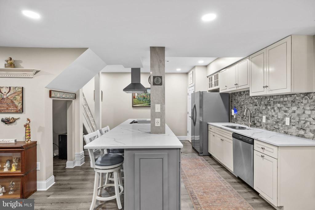 7409 RIVER RD, FREDERICKSBURG, Virginia 22407, 8 Bedrooms Bedrooms, ,4 BathroomsBathrooms,Residential,7409 RIVER RD,VASP2043054 MLS # VASP2043054