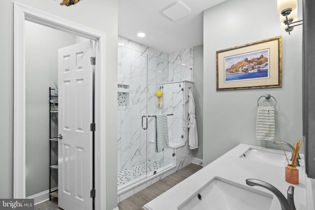 7409 RIVER RD, FREDERICKSBURG, Virginia 22407, 8 Bedrooms Bedrooms, ,4 BathroomsBathrooms,Residential,7409 RIVER RD,VASP2043054 MLS # VASP2043054