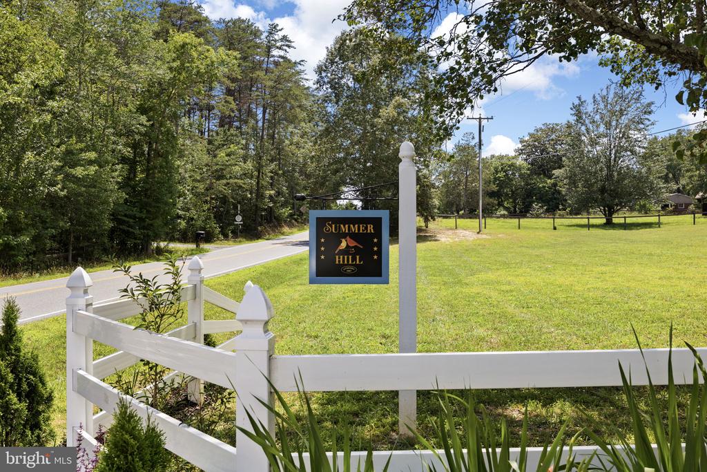 7409 RIVER RD, FREDERICKSBURG, Virginia 22407, 8 Bedrooms Bedrooms, ,4 BathroomsBathrooms,Residential,7409 RIVER RD,VASP2043054 MLS # VASP2043054