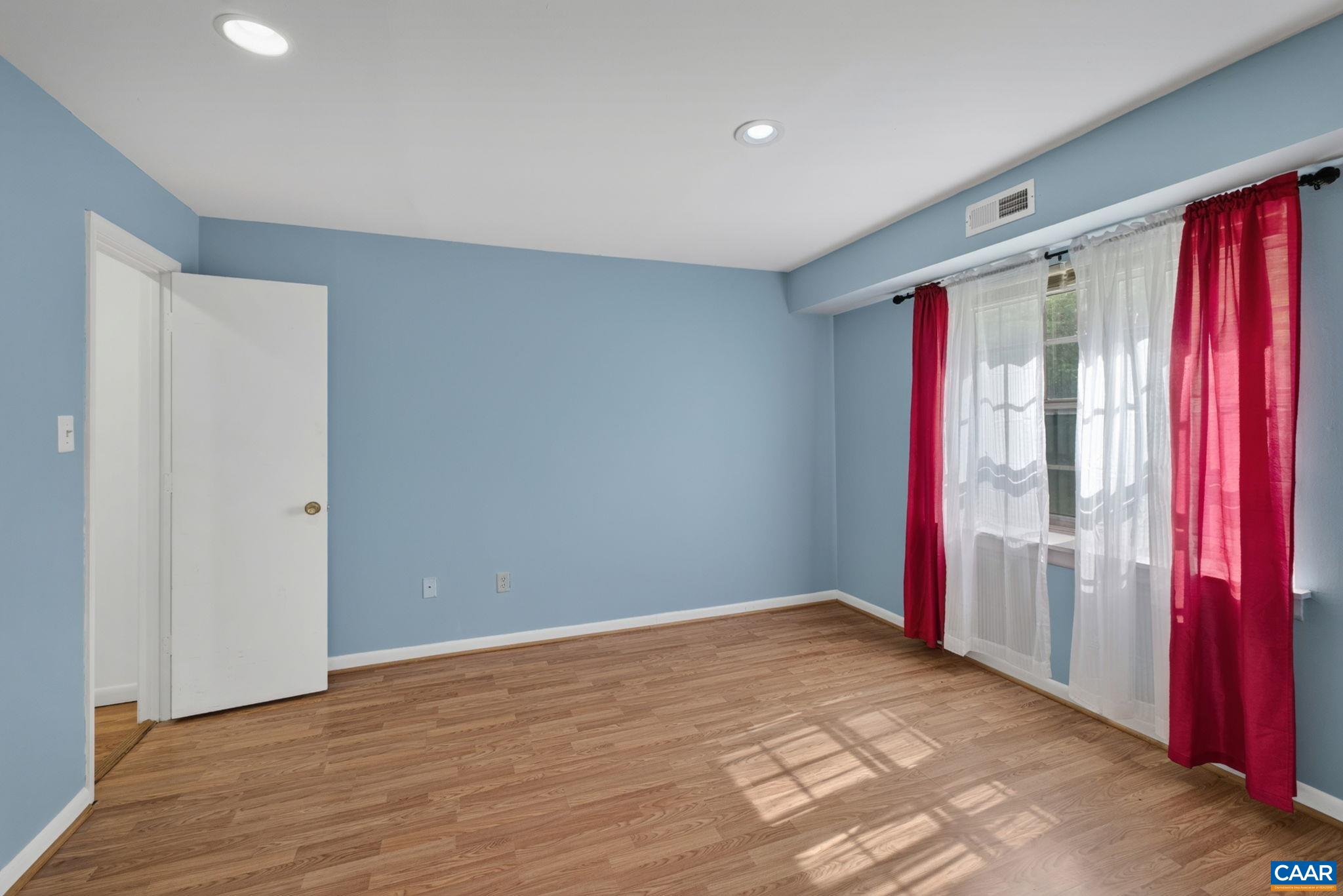 545 BURGOYNE RD, CHARLOTTESVILLE, Virginia 22901, 2 Bedrooms Bedrooms, ,1 BathroomBathrooms,Residential,545 BURGOYNE RD,678947 MLS # 678947 545 BURGOYNE RD, CHARLOTTESVILLE, Virginia 22901, 2 Bedrooms Bedrooms, ,1 BathroomBathrooms,Residential,545 BURGOYNE RD,678947 MLS # 678947