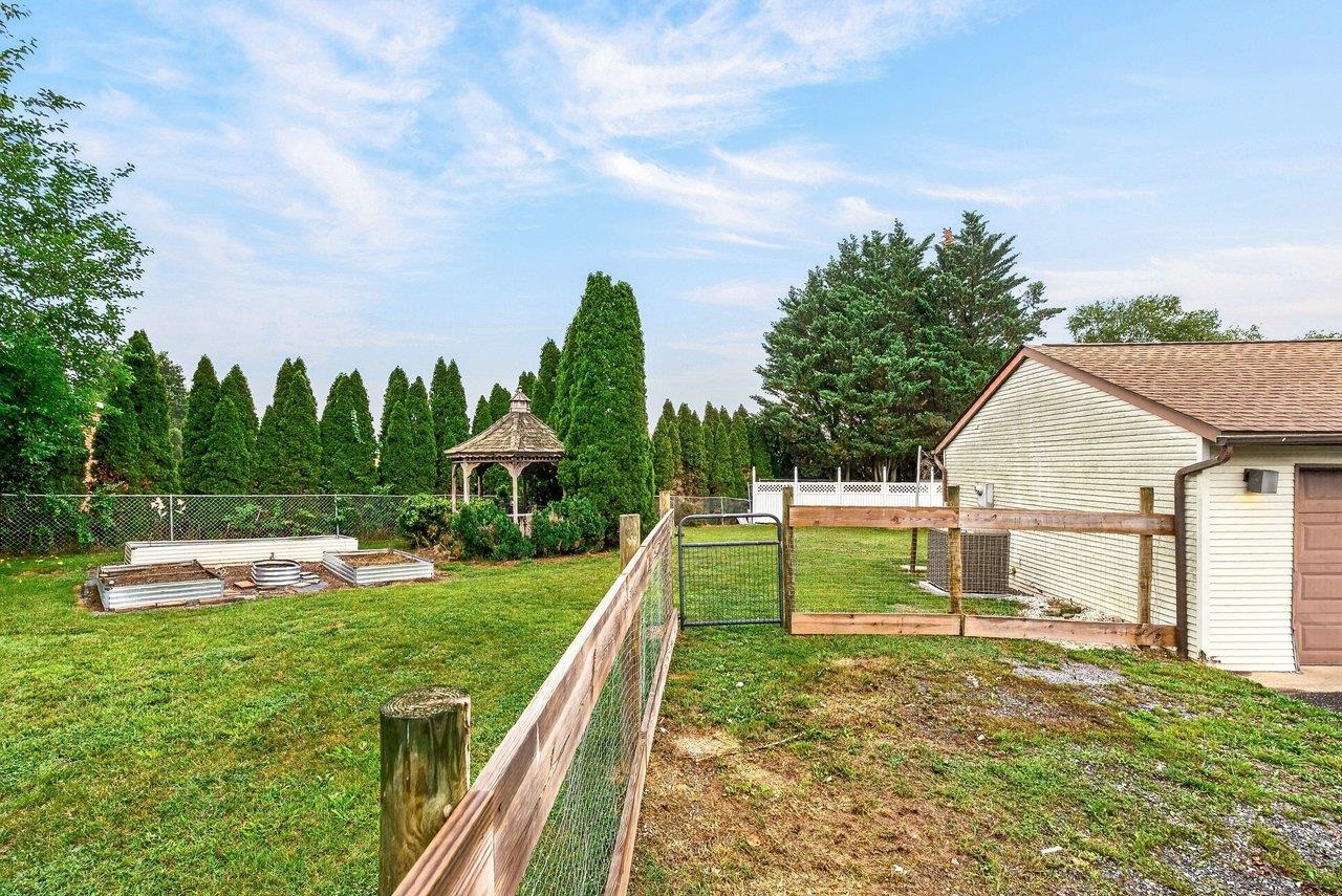 63 WESTGATE RD, VERONA, Virginia 24482, 3 Bedrooms Bedrooms, ,2 BathroomsBathrooms,Residential,63 WESTGATE RD,678985 MLS # 678985 63 WESTGATE RD, VERONA, Virginia 24482, 3 Bedrooms Bedrooms, ,2 BathroomsBathrooms,Residential,63 WESTGATE RD,678985 MLS # 678985