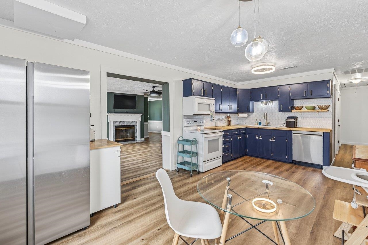 63 WESTGATE RD, VERONA, Virginia 24482, 3 Bedrooms Bedrooms, ,2 BathroomsBathrooms,Residential,63 WESTGATE RD,678985 MLS # 678985 63 WESTGATE RD, VERONA, Virginia 24482, 3 Bedrooms Bedrooms, ,2 BathroomsBathrooms,Residential,63 WESTGATE RD,678985 MLS # 678985