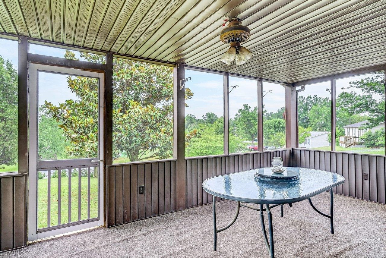 63 WESTGATE RD, VERONA, Virginia 24482, 3 Bedrooms Bedrooms, ,2 BathroomsBathrooms,Residential,63 WESTGATE RD,678985 MLS # 678985 63 WESTGATE RD, VERONA, Virginia 24482, 3 Bedrooms Bedrooms, ,2 BathroomsBathrooms,Residential,63 WESTGATE RD,678985 MLS # 678985