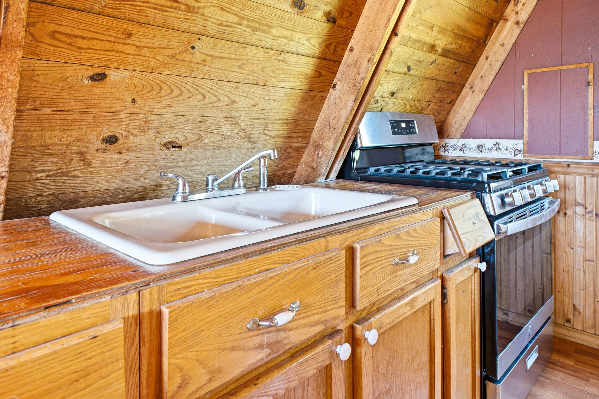 1093 OVERLOOK MOUNTAIN RD, ELKTON, Virginia 22827, 2 Bedrooms Bedrooms, ,1 BathroomBathrooms,Residential,1093 OVERLOOK MOUNTAIN RD,678988 MLS # 678988 1093 OVERLOOK MOUNTAIN RD, ELKTON, Virginia 22827, 2 Bedrooms Bedrooms, ,1 BathroomBathrooms,Residential,1093 OVERLOOK MOUNTAIN RD,678988 MLS # 678988