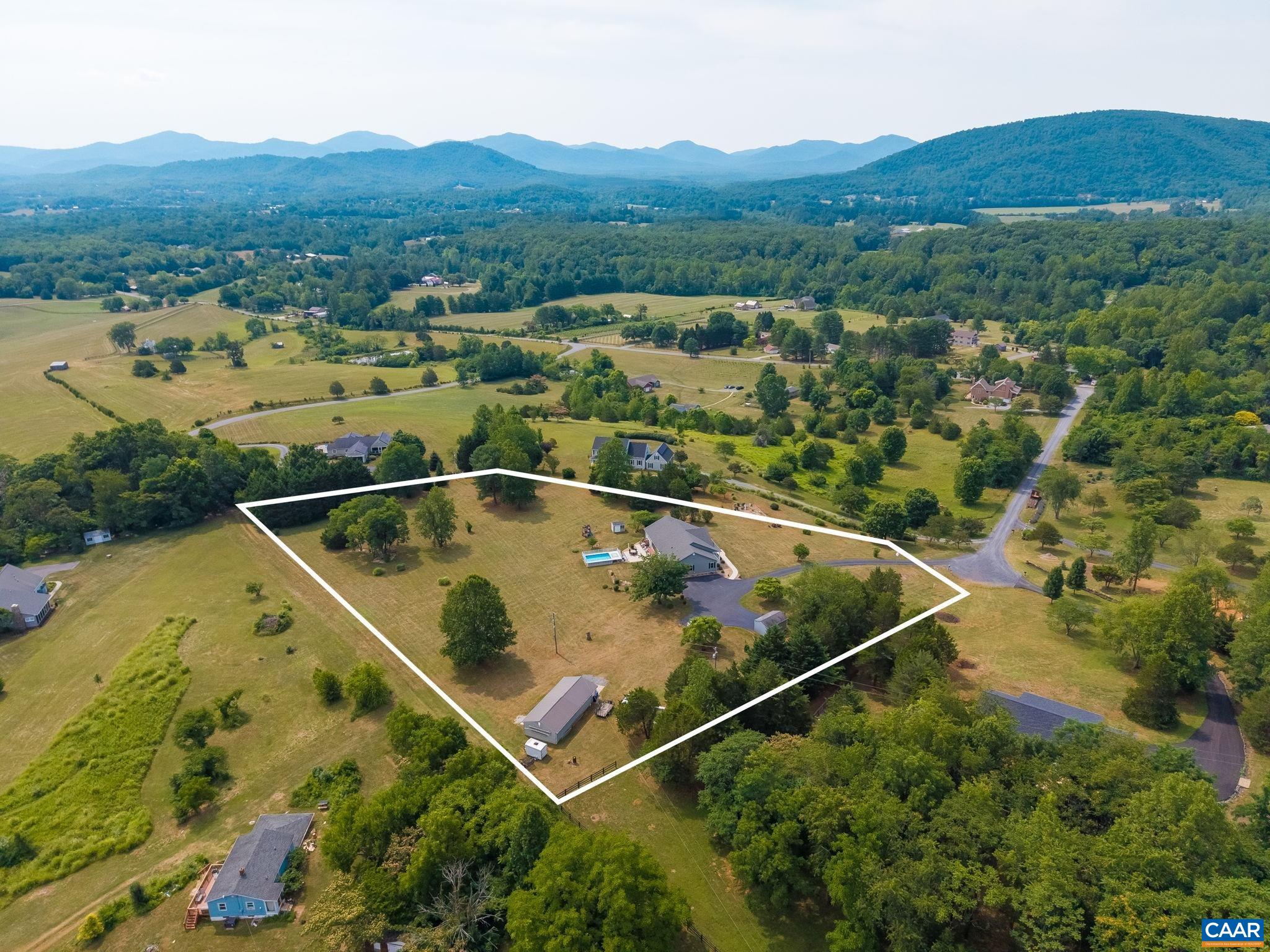 158 APPLE LN, AFTON, Virginia 22920, 3 Bedrooms Bedrooms, ,2 BathroomsBathrooms,Residential,158 APPLE LN,678990 MLS # 678990