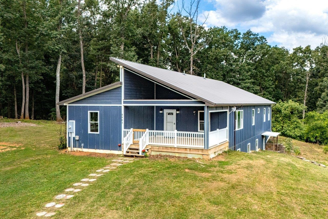8905 SHADE TREE LN, BROADWAY, Virginia 22815, 7 Bedrooms Bedrooms, ,4 BathroomsBathrooms,Residential,8905 SHADE TREE LN,678992 MLS # 678992 8905 SHADE TREE LN, BROADWAY, Virginia 22815, 7 Bedrooms Bedrooms, ,4 BathroomsBathrooms,Residential,8905 SHADE TREE LN,678992 MLS # 678992