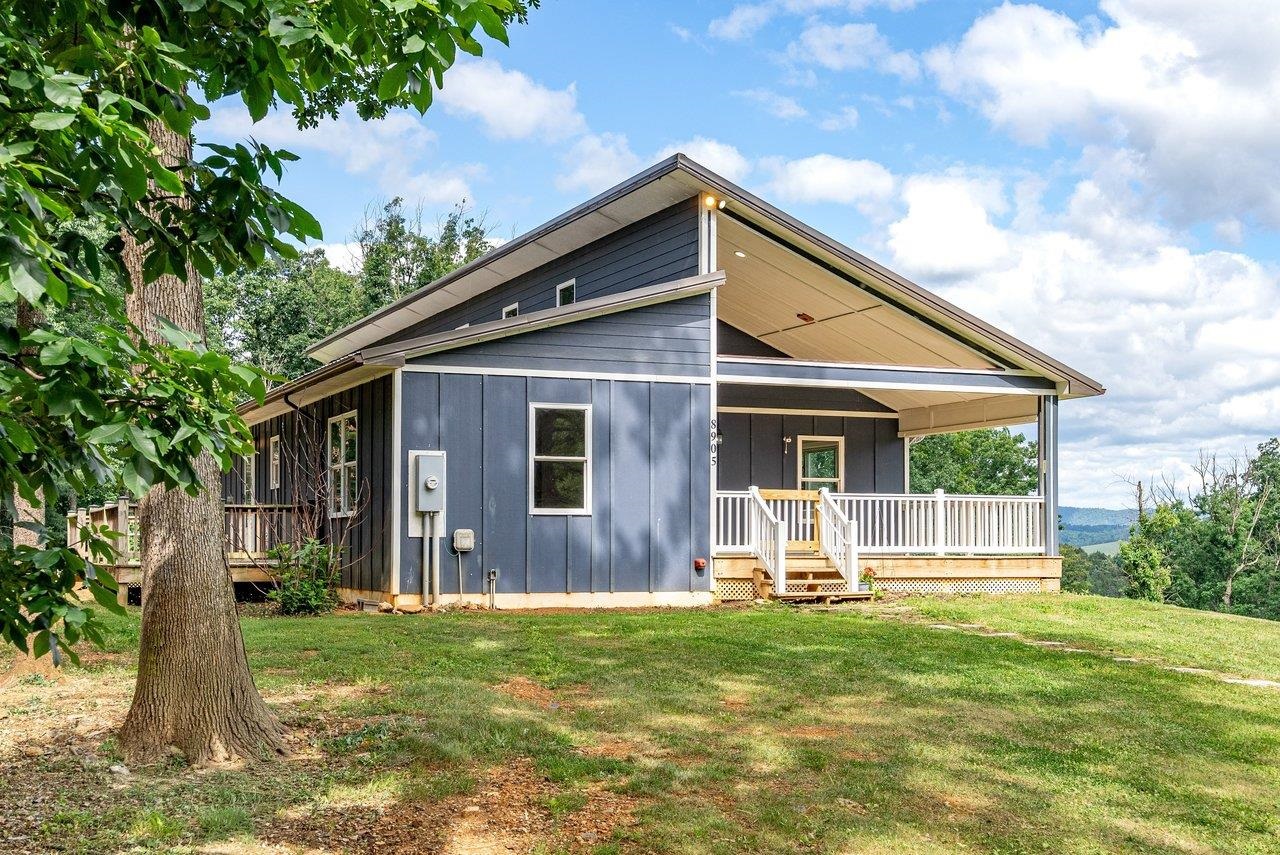8905 SHADE TREE LN, BROADWAY, Virginia 22815, 7 Bedrooms Bedrooms, ,4 BathroomsBathrooms,Residential,8905 SHADE TREE LN,678992 MLS # 678992 8905 SHADE TREE LN, BROADWAY, Virginia 22815, 7 Bedrooms Bedrooms, ,4 BathroomsBathrooms,Residential,8905 SHADE TREE LN,678992 MLS # 678992