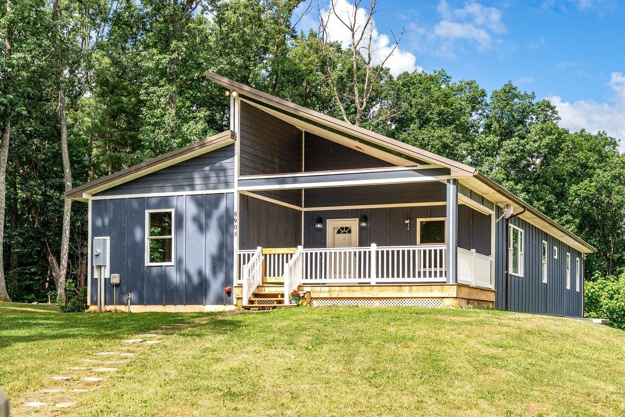 8905 SHADE TREE LN, BROADWAY, Virginia 22815, 7 Bedrooms Bedrooms, ,4 BathroomsBathrooms,Residential,8905 SHADE TREE LN,678992 MLS # 678992 8905 SHADE TREE LN, BROADWAY, Virginia 22815, 7 Bedrooms Bedrooms, ,4 BathroomsBathrooms,Residential,8905 SHADE TREE LN,678992 MLS # 678992