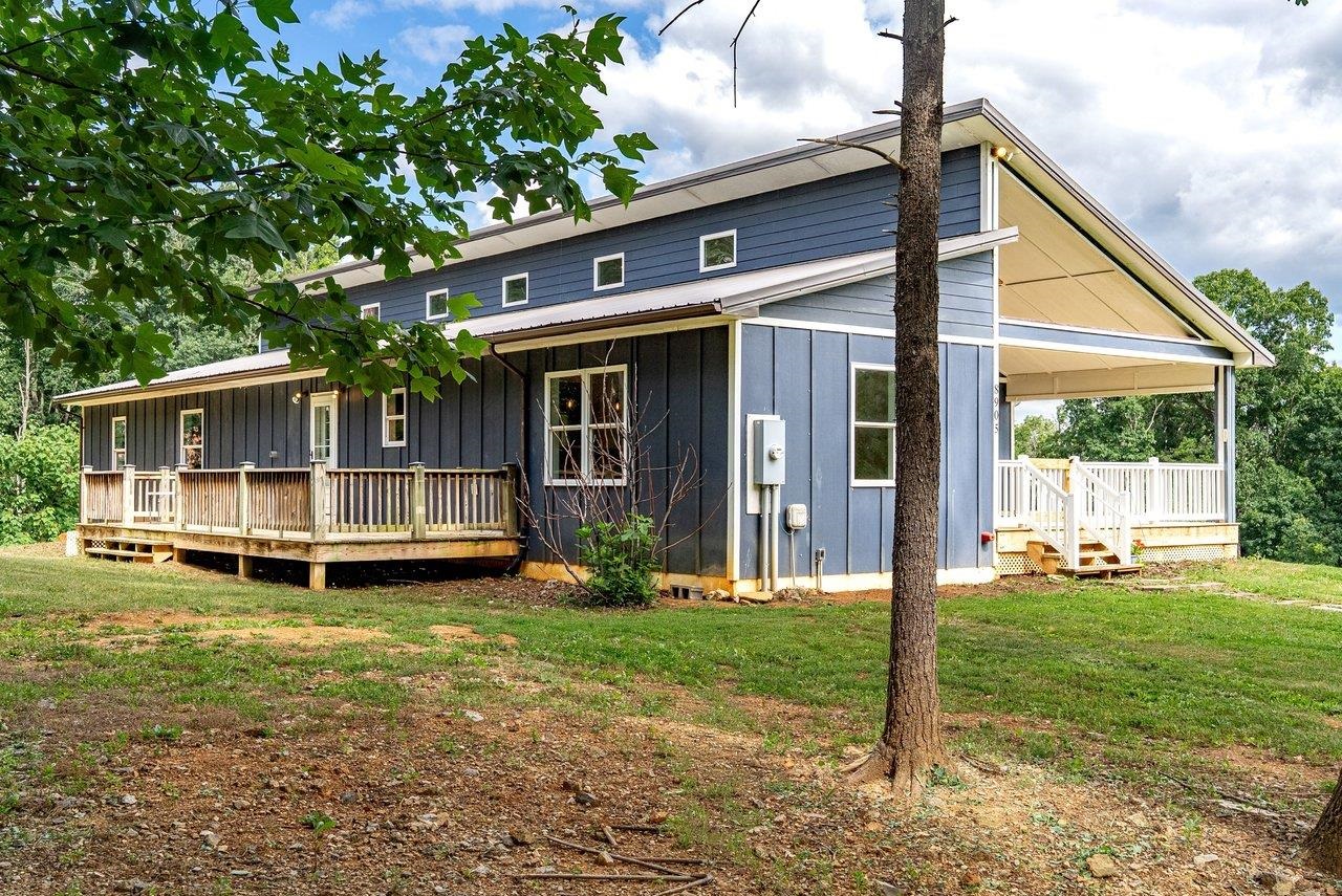 8905 SHADE TREE LN, BROADWAY, Virginia 22815, 7 Bedrooms Bedrooms, ,4 BathroomsBathrooms,Residential,8905 SHADE TREE LN,678992 MLS # 678992 8905 SHADE TREE LN, BROADWAY, Virginia 22815, 7 Bedrooms Bedrooms, ,4 BathroomsBathrooms,Residential,8905 SHADE TREE LN,678992 MLS # 678992