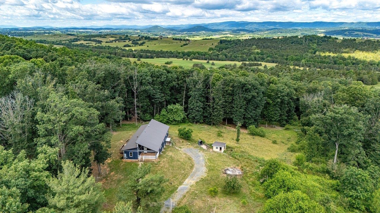 8905 SHADE TREE LN, BROADWAY, Virginia 22815, 7 Bedrooms Bedrooms, ,4 BathroomsBathrooms,Residential,8905 SHADE TREE LN,678992 MLS # 678992 8905 SHADE TREE LN, BROADWAY, Virginia 22815, 7 Bedrooms Bedrooms, ,4 BathroomsBathrooms,Residential,8905 SHADE TREE LN,678992 MLS # 678992