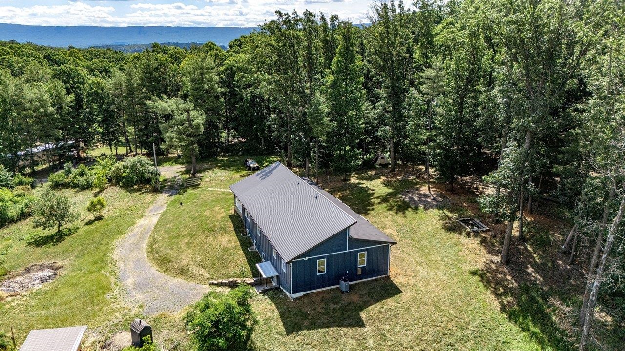 8905 SHADE TREE LN, BROADWAY, Virginia 22815, 7 Bedrooms Bedrooms, ,4 BathroomsBathrooms,Residential,8905 SHADE TREE LN,678992 MLS # 678992 8905 SHADE TREE LN, BROADWAY, Virginia 22815, 7 Bedrooms Bedrooms, ,4 BathroomsBathrooms,Residential,8905 SHADE TREE LN,678992 MLS # 678992