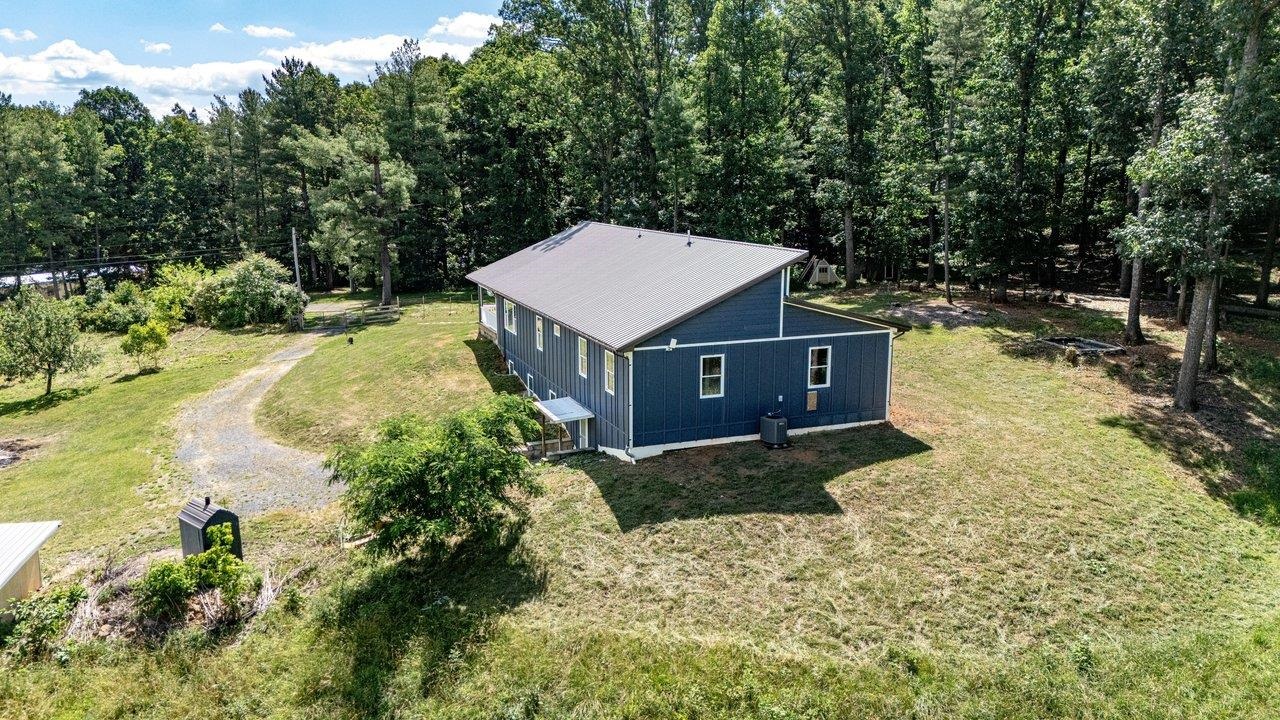 8905 SHADE TREE LN, BROADWAY, Virginia 22815, 7 Bedrooms Bedrooms, ,4 BathroomsBathrooms,Residential,8905 SHADE TREE LN,678992 MLS # 678992 8905 SHADE TREE LN, BROADWAY, Virginia 22815, 7 Bedrooms Bedrooms, ,4 BathroomsBathrooms,Residential,8905 SHADE TREE LN,678992 MLS # 678992