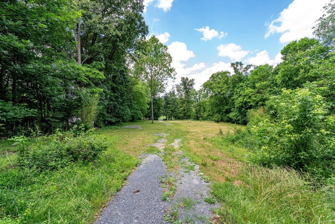 8905 SHADE TREE LN, BROADWAY, Virginia 22815, 7 Bedrooms Bedrooms, ,4 BathroomsBathrooms,Residential,8905 SHADE TREE LN,678992 MLS # 678992 8905 SHADE TREE LN, BROADWAY, Virginia 22815, 7 Bedrooms Bedrooms, ,4 BathroomsBathrooms,Residential,8905 SHADE TREE LN,678992 MLS # 678992