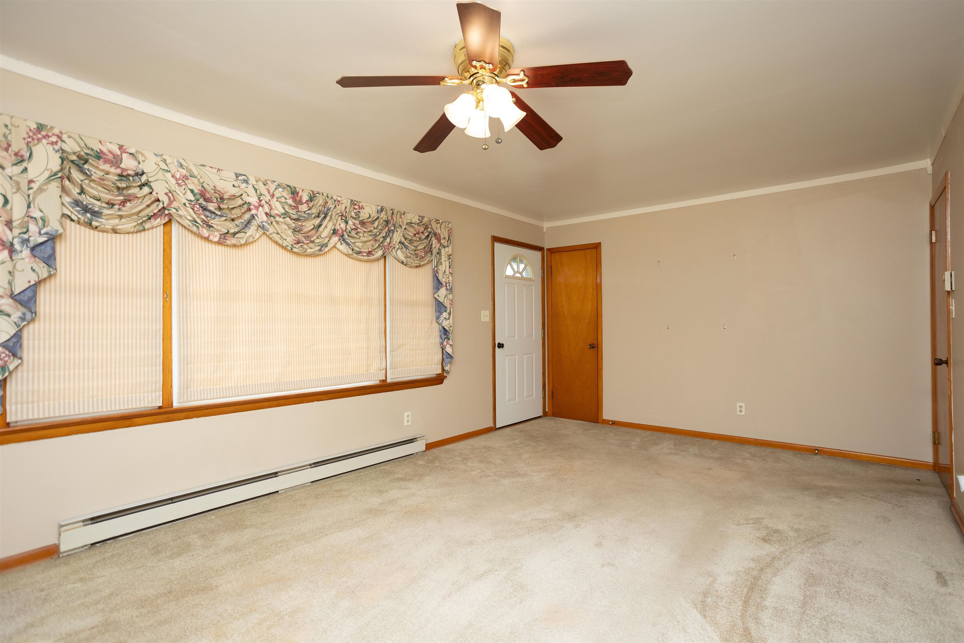 10139 CHINKAPIN DR, ROCKINGHAM, Virginia 22802, 3 Bedrooms Bedrooms, ,2 BathroomsBathrooms,Residential,10139 CHINKAPIN DR,678993 MLS # 678993 10139 CHINKAPIN DR, ROCKINGHAM, Virginia 22802, 3 Bedrooms Bedrooms, ,2 BathroomsBathrooms,Residential,10139 CHINKAPIN DR,678993 MLS # 678993