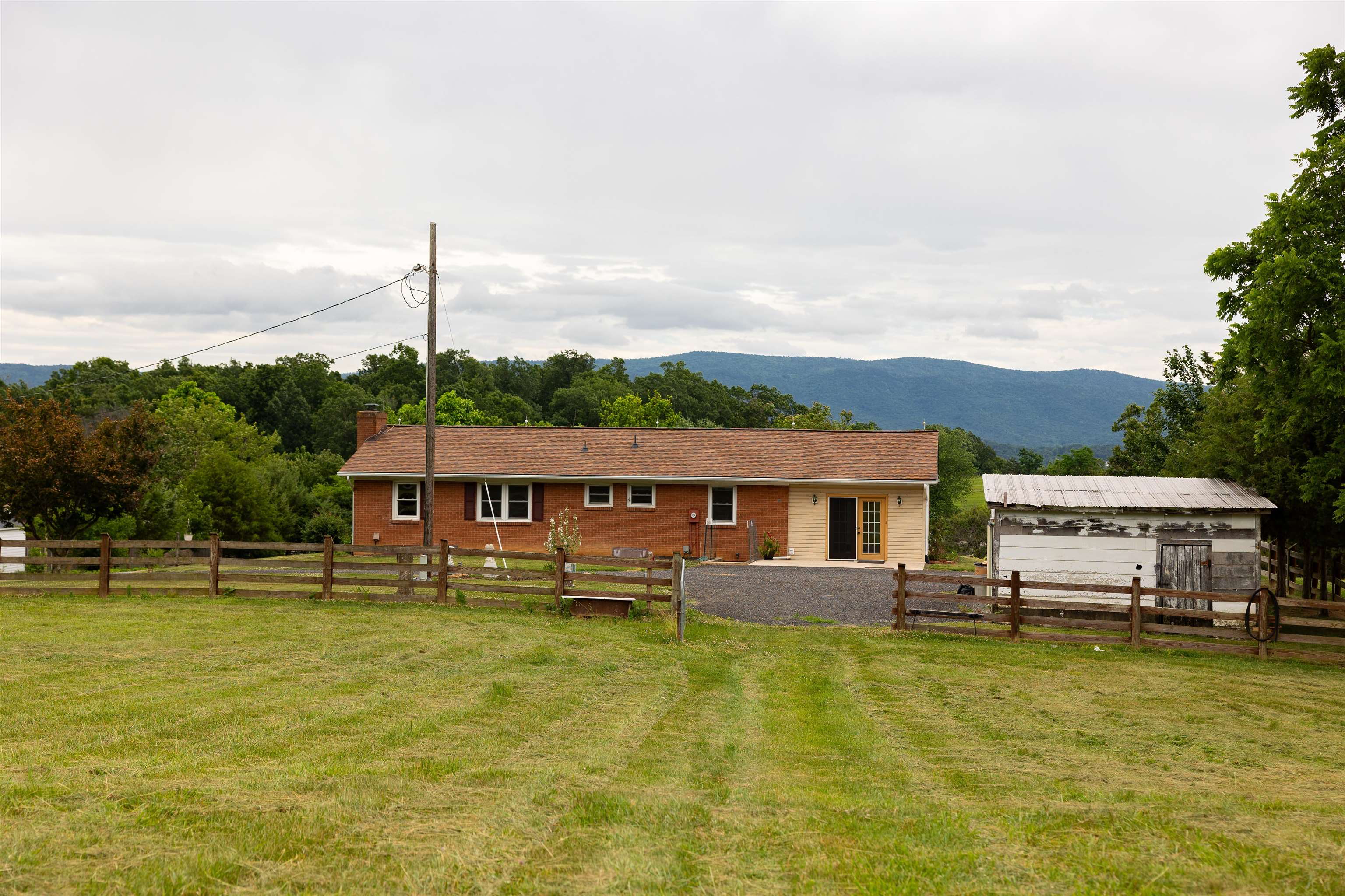 10139 CHINKAPIN DR, ROCKINGHAM, Virginia 22802, 3 Bedrooms Bedrooms, ,2 BathroomsBathrooms,Residential,10139 CHINKAPIN DR,678993 MLS # 678993 10139 CHINKAPIN DR, ROCKINGHAM, Virginia 22802, 3 Bedrooms Bedrooms, ,2 BathroomsBathrooms,Residential,10139 CHINKAPIN DR,678993 MLS # 678993