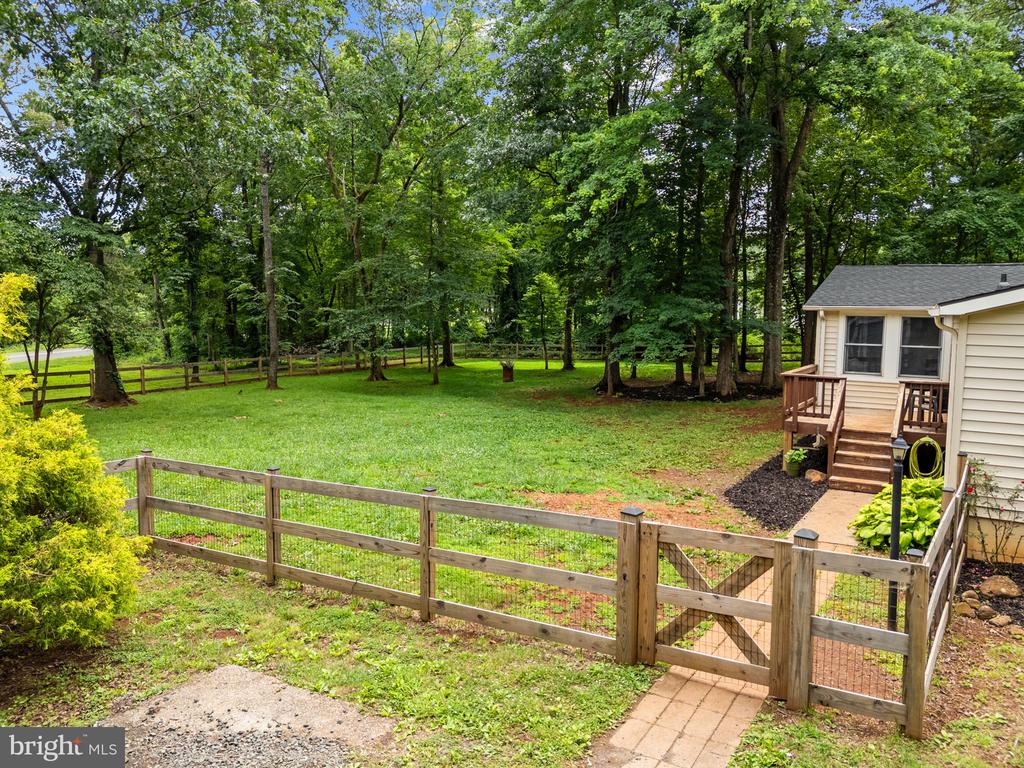9448 GREEN RD, MIDLAND, Virginia 22728, 4 Bedrooms Bedrooms, ,2 BathroomsBathrooms,Residential,9448 GREEN RD,VAFQ2022712 MLS # VAFQ2022712 9448 GREEN RD, MIDLAND, Virginia 22728, 4 Bedrooms Bedrooms, ,2 BathroomsBathrooms,Residential,9448 GREEN RD,VAFQ2022712 MLS # VAFQ2022712