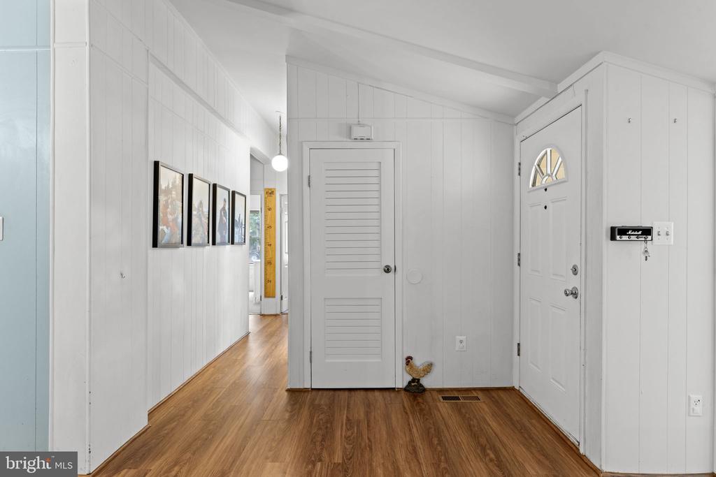 9448 GREEN RD, MIDLAND, Virginia 22728, 4 Bedrooms Bedrooms, ,2 BathroomsBathrooms,Residential,9448 GREEN RD,VAFQ2022712 MLS # VAFQ2022712 9448 GREEN RD, MIDLAND, Virginia 22728, 4 Bedrooms Bedrooms, ,2 BathroomsBathrooms,Residential,9448 GREEN RD,VAFQ2022712 MLS # VAFQ2022712