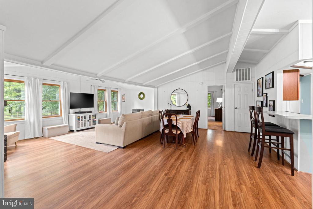 9448 GREEN RD, MIDLAND, Virginia 22728, 4 Bedrooms Bedrooms, ,2 BathroomsBathrooms,Residential,9448 GREEN RD,VAFQ2022712 MLS # VAFQ2022712 9448 GREEN RD, MIDLAND, Virginia 22728, 4 Bedrooms Bedrooms, ,2 BathroomsBathrooms,Residential,9448 GREEN RD,VAFQ2022712 MLS # VAFQ2022712