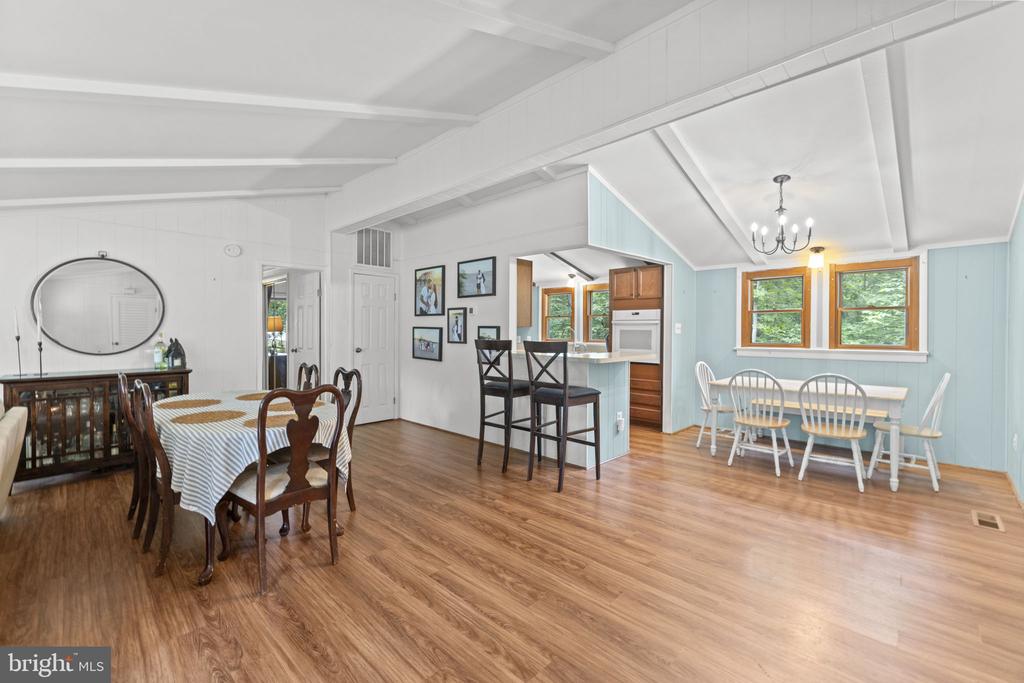 9448 GREEN RD, MIDLAND, Virginia 22728, 4 Bedrooms Bedrooms, ,2 BathroomsBathrooms,Residential,9448 GREEN RD,VAFQ2022712 MLS # VAFQ2022712 9448 GREEN RD, MIDLAND, Virginia 22728, 4 Bedrooms Bedrooms, ,2 BathroomsBathrooms,Residential,9448 GREEN RD,VAFQ2022712 MLS # VAFQ2022712