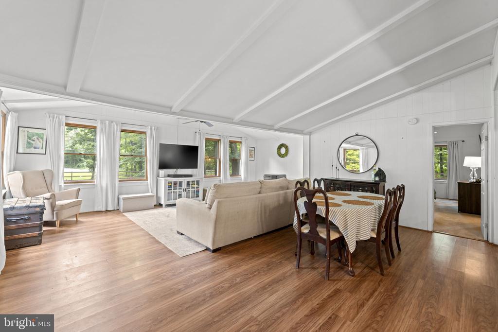 9448 GREEN RD, MIDLAND, Virginia 22728, 4 Bedrooms Bedrooms, ,2 BathroomsBathrooms,Residential,9448 GREEN RD,VAFQ2022712 MLS # VAFQ2022712 9448 GREEN RD, MIDLAND, Virginia 22728, 4 Bedrooms Bedrooms, ,2 BathroomsBathrooms,Residential,9448 GREEN RD,VAFQ2022712 MLS # VAFQ2022712
