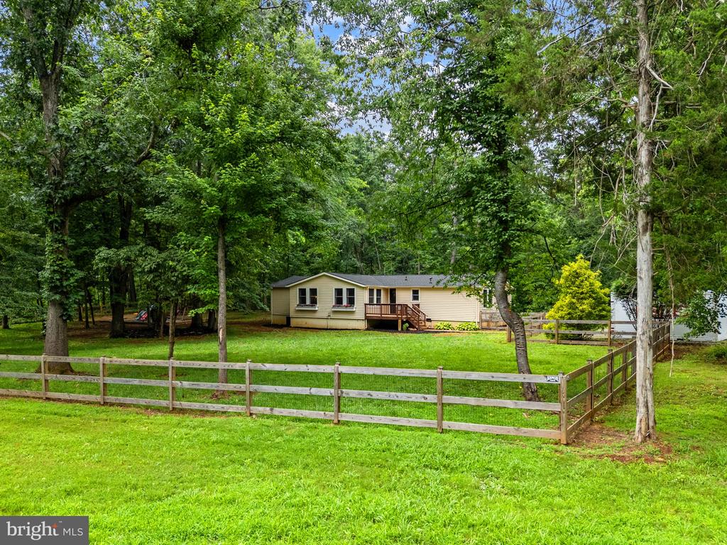 9448 GREEN RD, MIDLAND, Virginia 22728, 4 Bedrooms Bedrooms, ,2 BathroomsBathrooms,Residential,9448 GREEN RD,VAFQ2022712 MLS # VAFQ2022712 9448 GREEN RD, MIDLAND, Virginia 22728, 4 Bedrooms Bedrooms, ,2 BathroomsBathrooms,Residential,9448 GREEN RD,VAFQ2022712 MLS # VAFQ2022712