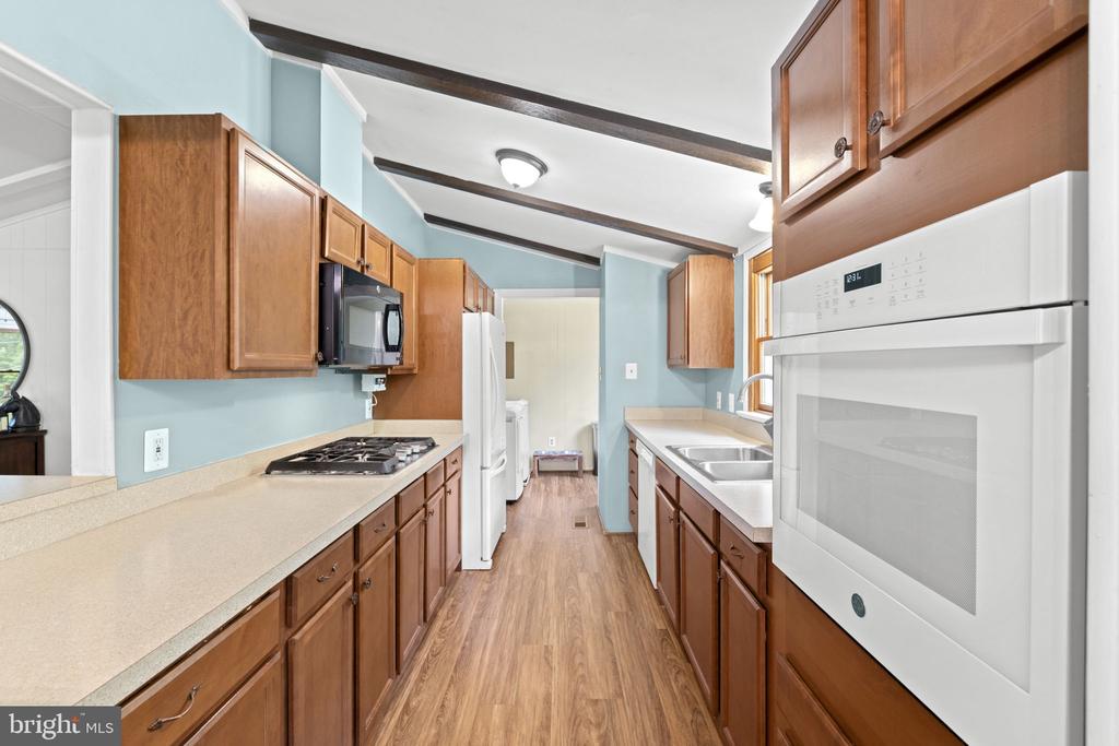 9448 GREEN RD, MIDLAND, Virginia 22728, 4 Bedrooms Bedrooms, ,2 BathroomsBathrooms,Residential,9448 GREEN RD,VAFQ2022712 MLS # VAFQ2022712 9448 GREEN RD, MIDLAND, Virginia 22728, 4 Bedrooms Bedrooms, ,2 BathroomsBathrooms,Residential,9448 GREEN RD,VAFQ2022712 MLS # VAFQ2022712