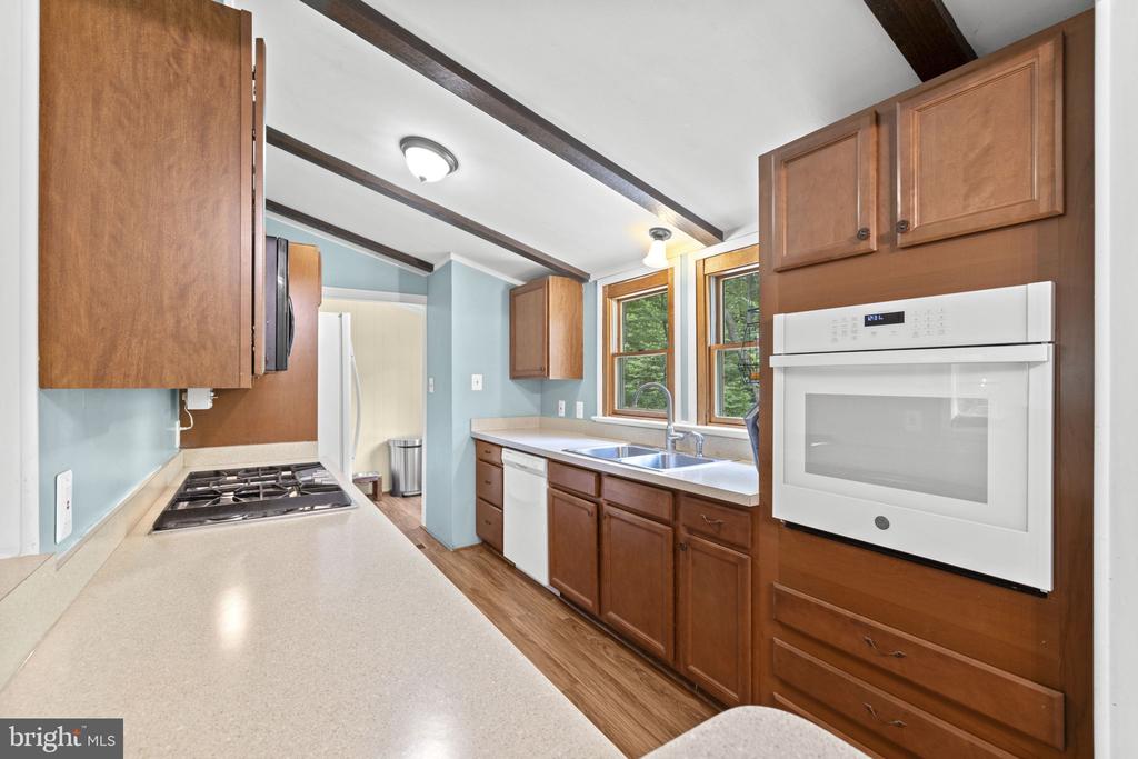 9448 GREEN RD, MIDLAND, Virginia 22728, 4 Bedrooms Bedrooms, ,2 BathroomsBathrooms,Residential,9448 GREEN RD,VAFQ2022712 MLS # VAFQ2022712 9448 GREEN RD, MIDLAND, Virginia 22728, 4 Bedrooms Bedrooms, ,2 BathroomsBathrooms,Residential,9448 GREEN RD,VAFQ2022712 MLS # VAFQ2022712