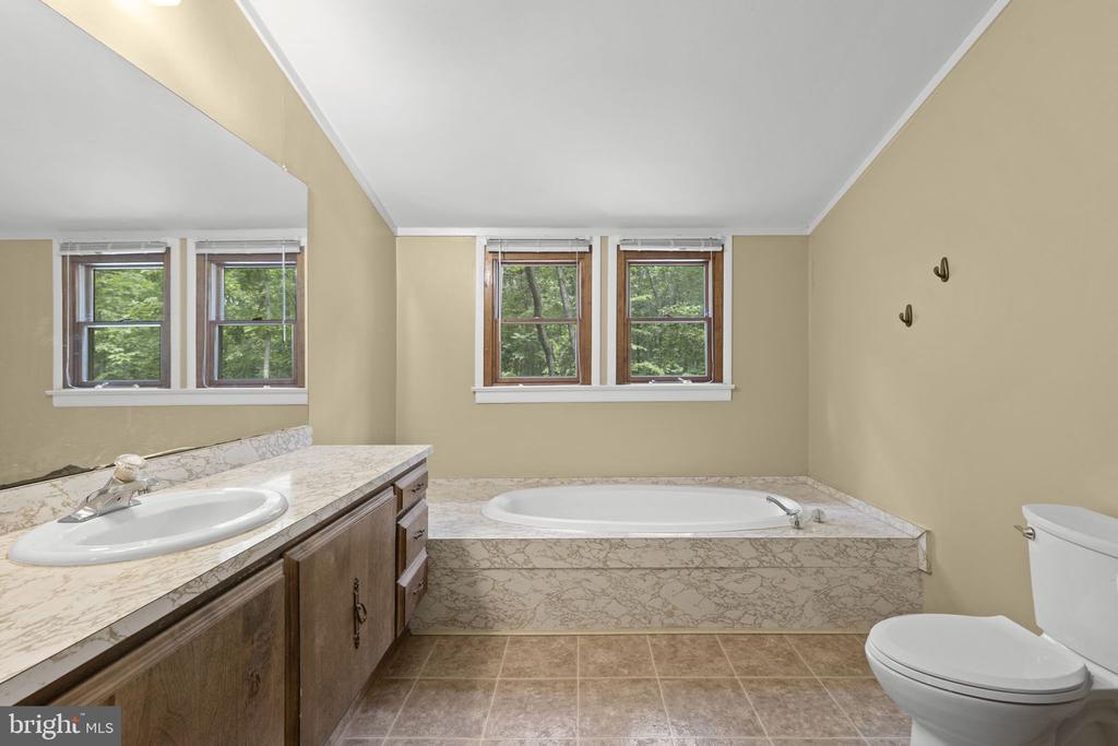 9448 GREEN RD, MIDLAND, Virginia 22728, 4 Bedrooms Bedrooms, ,2 BathroomsBathrooms,Residential,9448 GREEN RD,VAFQ2022712 MLS # VAFQ2022712 9448 GREEN RD, MIDLAND, Virginia 22728, 4 Bedrooms Bedrooms, ,2 BathroomsBathrooms,Residential,9448 GREEN RD,VAFQ2022712 MLS # VAFQ2022712