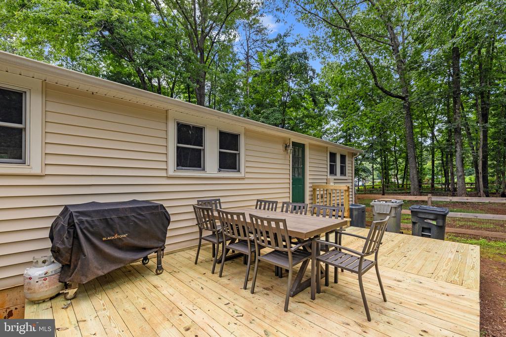 9448 GREEN RD, MIDLAND, Virginia 22728, 4 Bedrooms Bedrooms, ,2 BathroomsBathrooms,Residential,9448 GREEN RD,VAFQ2022712 MLS # VAFQ2022712 9448 GREEN RD, MIDLAND, Virginia 22728, 4 Bedrooms Bedrooms, ,2 BathroomsBathrooms,Residential,9448 GREEN RD,VAFQ2022712 MLS # VAFQ2022712