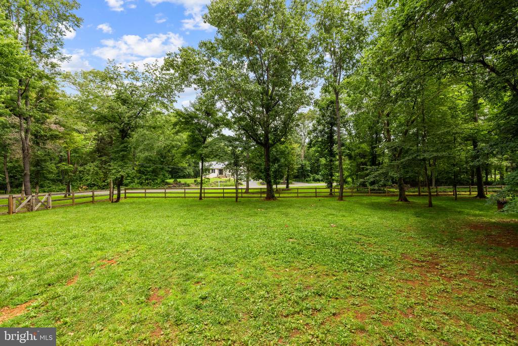 9448 GREEN RD, MIDLAND, Virginia 22728, 4 Bedrooms Bedrooms, ,2 BathroomsBathrooms,Residential,9448 GREEN RD,VAFQ2022712 MLS # VAFQ2022712 9448 GREEN RD, MIDLAND, Virginia 22728, 4 Bedrooms Bedrooms, ,2 BathroomsBathrooms,Residential,9448 GREEN RD,VAFQ2022712 MLS # VAFQ2022712