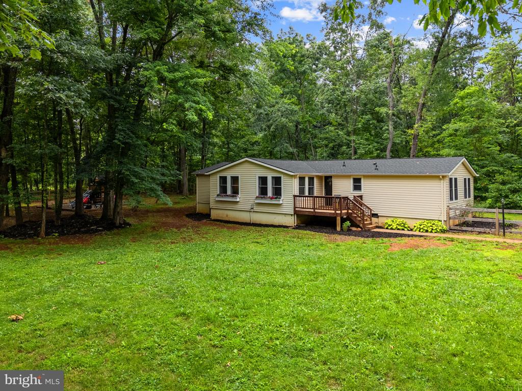 9448 GREEN RD, MIDLAND, Virginia 22728, 4 Bedrooms Bedrooms, ,2 BathroomsBathrooms,Residential,9448 GREEN RD,VAFQ2022712 MLS # VAFQ2022712 9448 GREEN RD, MIDLAND, Virginia 22728, 4 Bedrooms Bedrooms, ,2 BathroomsBathrooms,Residential,9448 GREEN RD,VAFQ2022712 MLS # VAFQ2022712