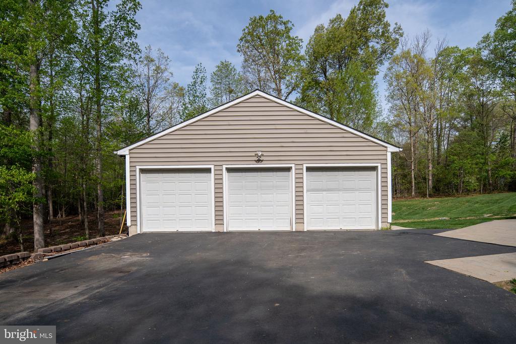 6814 TUPELO DR, SPOTSYLVANIA, Virginia 22551, 5 Bedrooms Bedrooms, ,3 BathroomsBathrooms,Residential,6814 TUPELO DR,VASP2043370 MLS # VASP2043370 6814 TUPELO DR, SPOTSYLVANIA, Virginia 22551, 5 Bedrooms Bedrooms, ,3 BathroomsBathrooms,Residential,6814 TUPELO DR,VASP2043370 MLS # VASP2043370