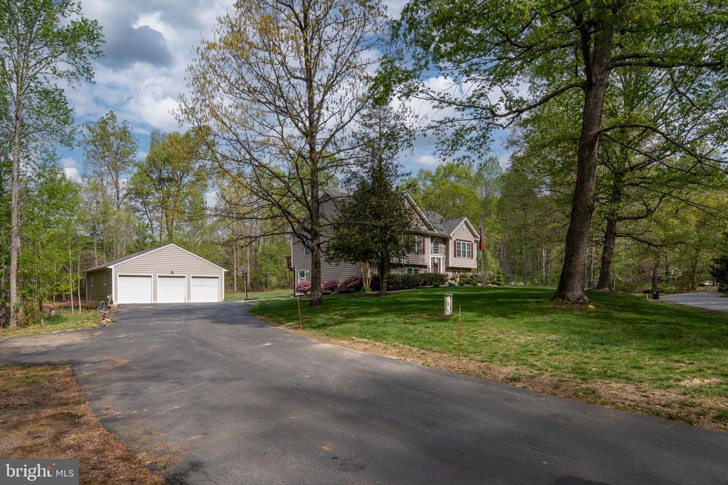 6814 TUPELO DR, SPOTSYLVANIA, Virginia 22551, 5 Bedrooms Bedrooms, ,3 BathroomsBathrooms,Residential,6814 TUPELO DR,VASP2043370 MLS # VASP2043370 6814 TUPELO DR, SPOTSYLVANIA, Virginia 22551, 5 Bedrooms Bedrooms, ,3 BathroomsBathrooms,Residential,6814 TUPELO DR,VASP2043370 MLS # VASP2043370