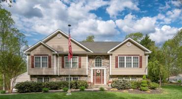 6814 TUPELO DR, SPOTSYLVANIA, Virginia 22551, 5 Bedrooms Bedrooms, ,3 BathroomsBathrooms,Residential,6814 TUPELO DR,VASP2043370 MLS # VASP2043370