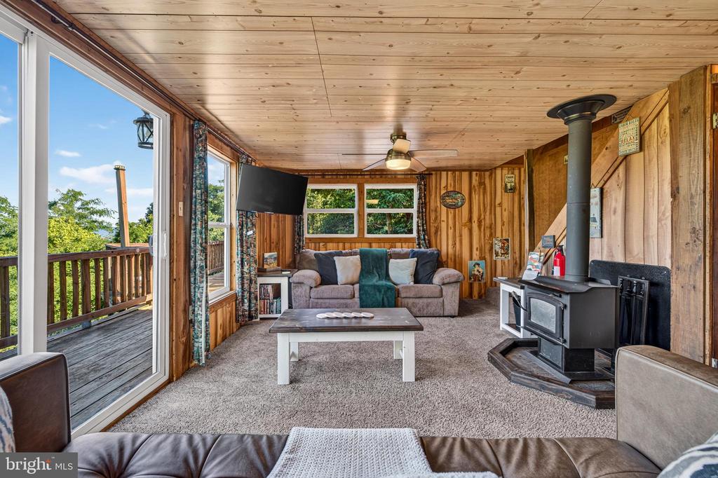 707 OVERLOOK DR, RILEYVILLE, Virginia 22650, 3 Bedrooms Bedrooms, ,2 BathroomsBathrooms,Residential,707 OVERLOOK DR,VAPA2006562 MLS # VAPA2006562
