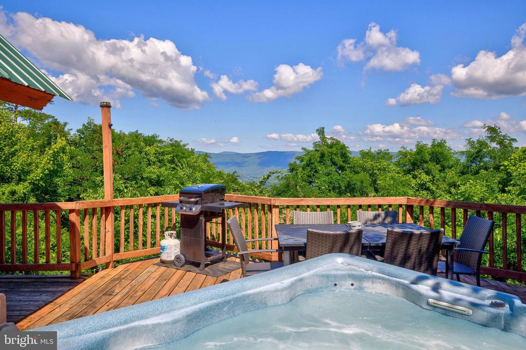 707 OVERLOOK DR, RILEYVILLE, Virginia 22650, 3 Bedrooms Bedrooms, ,2 BathroomsBathrooms,Residential,707 OVERLOOK DR,VAPA2006562 MLS # VAPA2006562