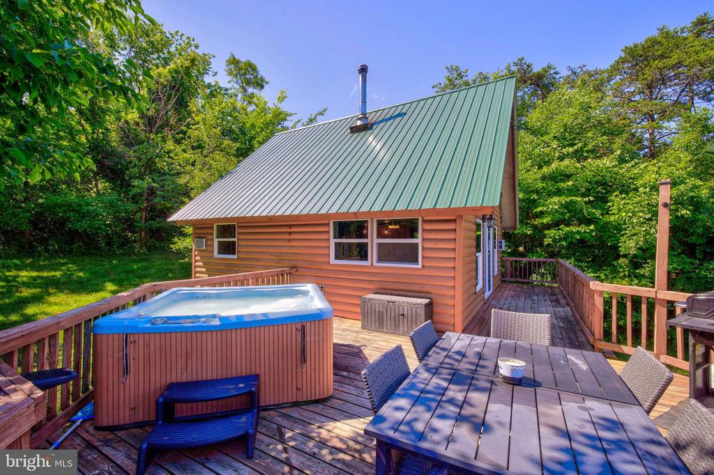 707 OVERLOOK DR, RILEYVILLE, Virginia 22650, 3 Bedrooms Bedrooms, ,2 BathroomsBathrooms,Residential,707 OVERLOOK DR,VAPA2006562 MLS # VAPA2006562